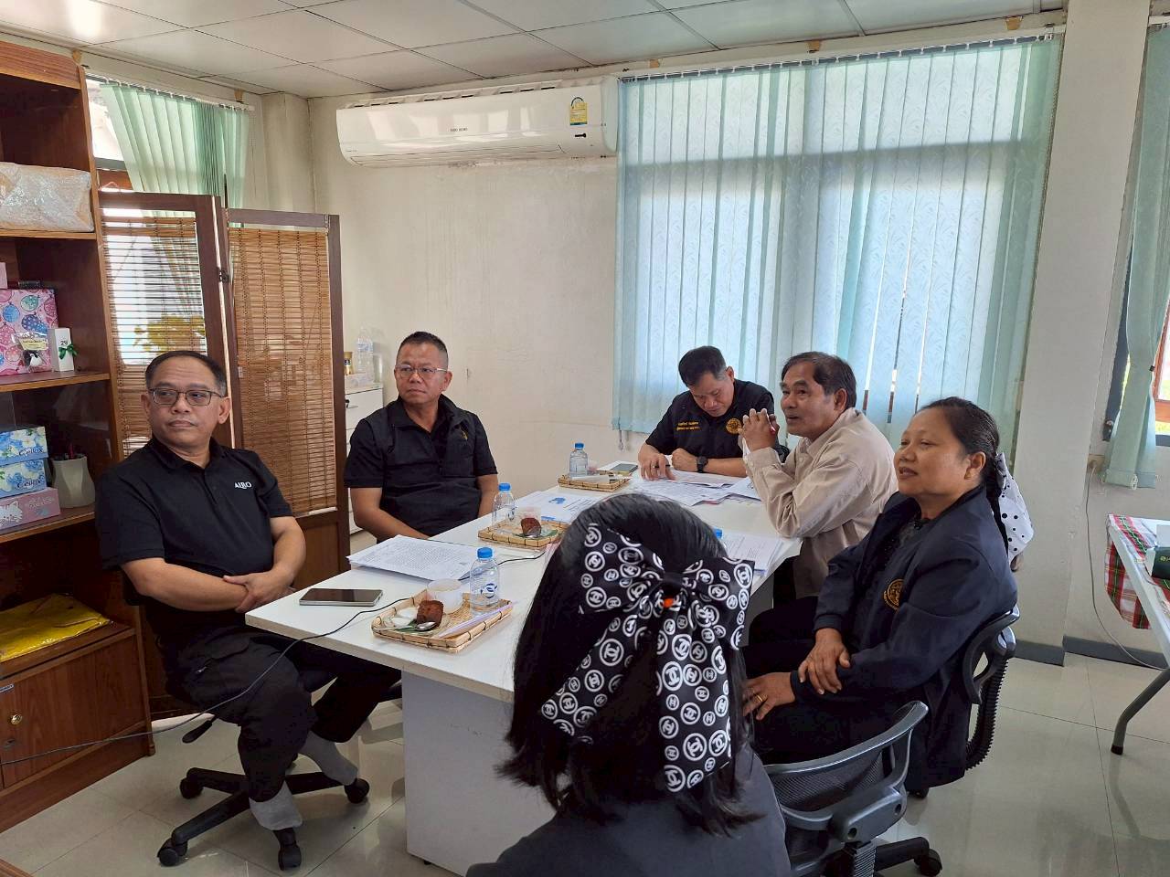 title - ผู้ตรวจราชการ ส.ป.ก. ร่วมประชุมคณะทำงานติดตามเร่งรัดการใช้จ่ายงบประมาณประจำปีงบประมาณ พ.ศ. 2569 ของสำนักงานการปฏิรูปที่ดินเพื่อเกษตรกรรม ครั้งที่ 1/2569 และประชุมตรวจราชการและติดตามความก้าวหน้าผลการดำเนินงานตามแผนการตรวจราชการของผู้ตรวจราชการสำนักงานการปฏิรูปที่ดินเพื่อเกษตรกรรม ประจำปีงบประมาณ พ.ศ. 2569 รอบที่ 1 เขตตรวจราชการที่ 11 จังหวัดสกลนคร